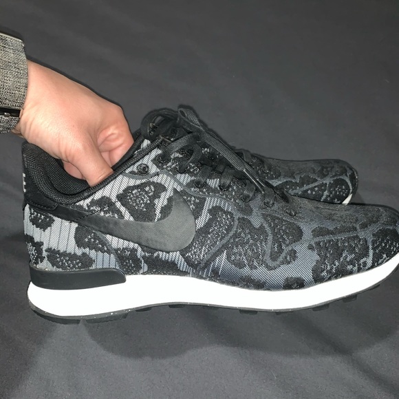 Nike Shoes - Nike Sneakers